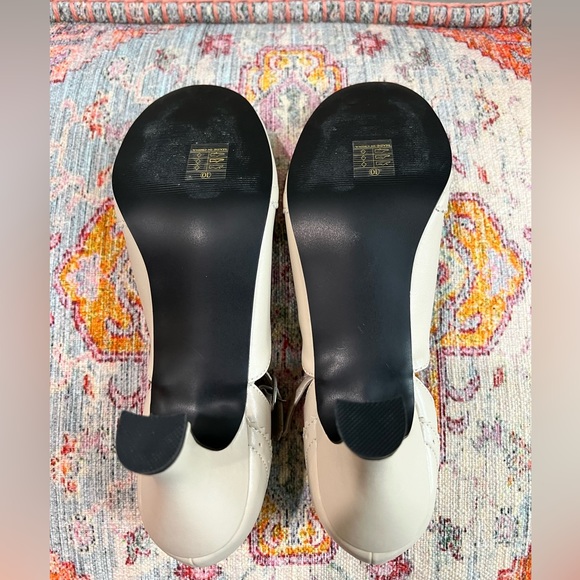 Funtasma Flapper T-Strap Pumps sz 10 - Picture 6 of 6